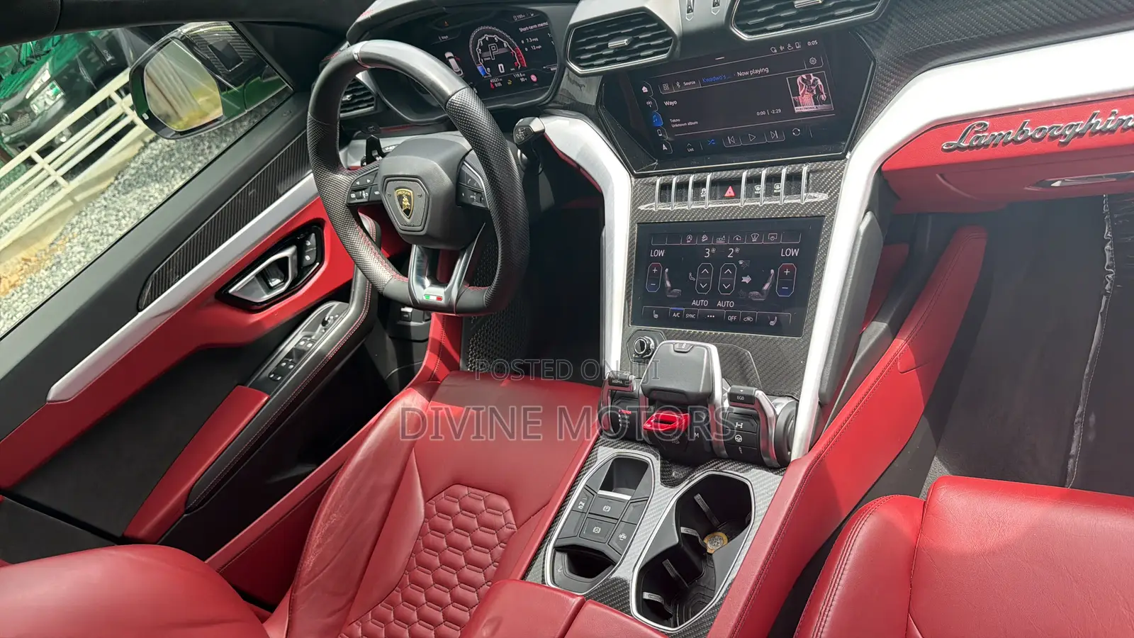 Lamborghini Urus Base 4dr AWD 2020 Green