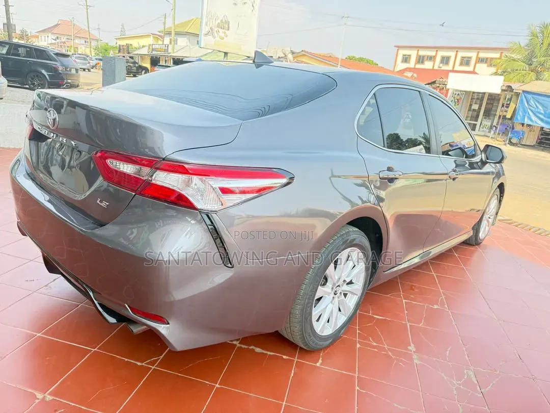 Toyota Camry 2020 Gray