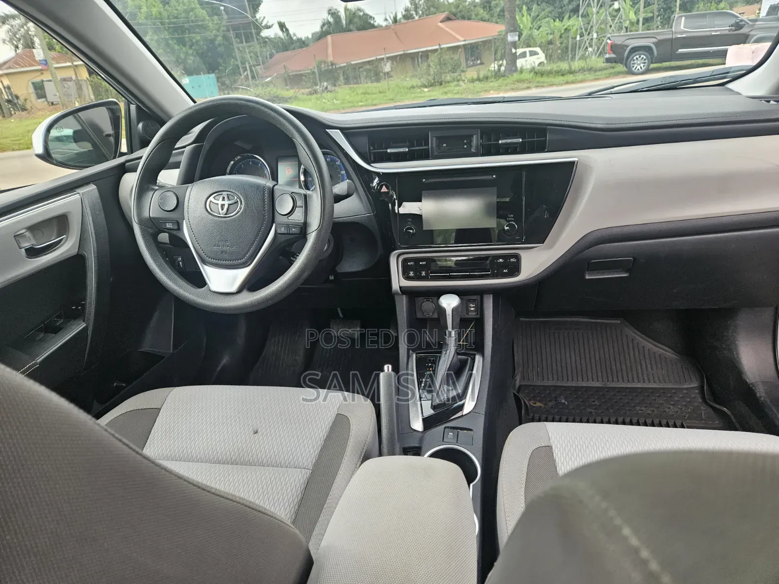 Toyota Corolla 2018 Silver