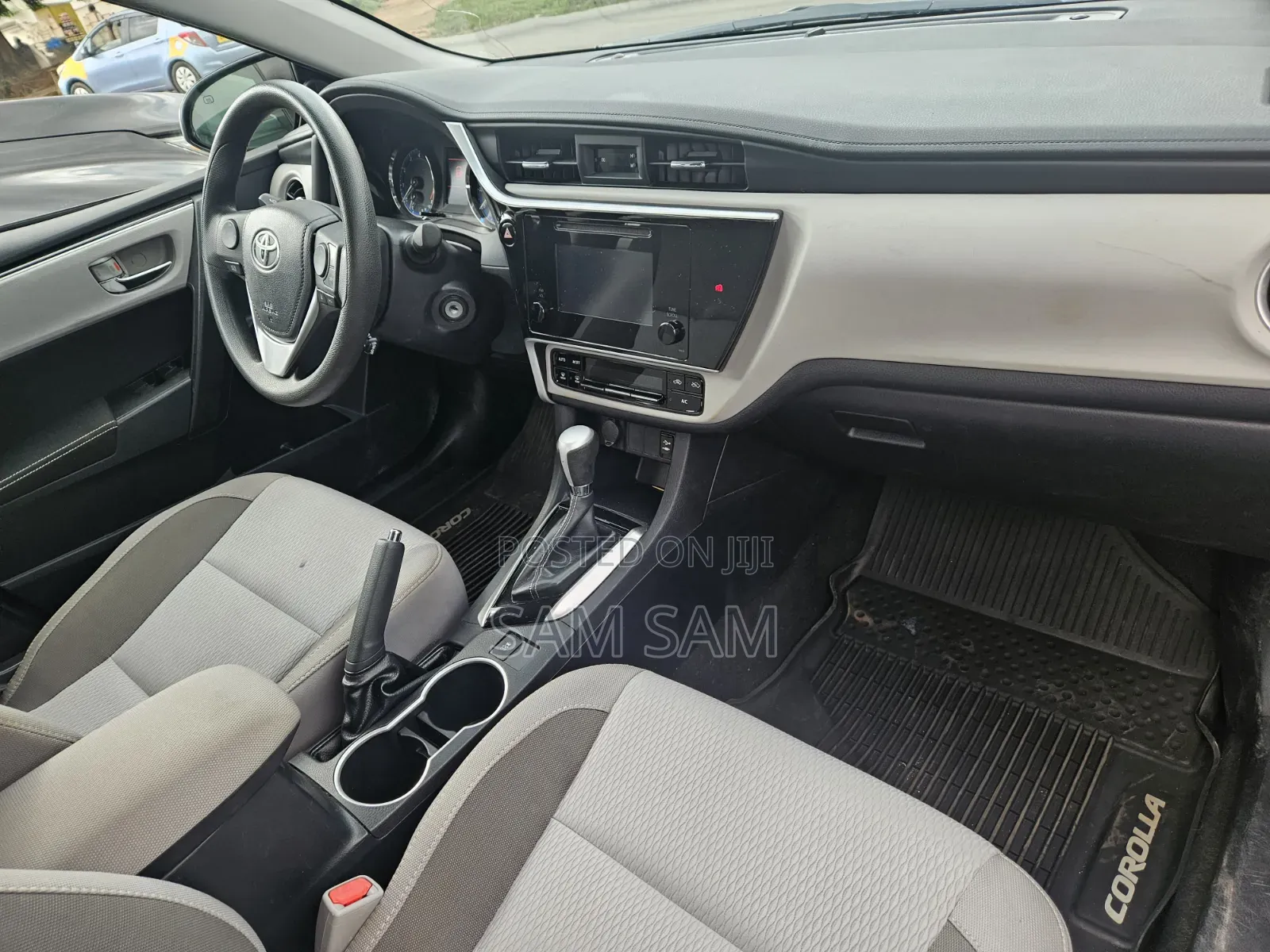 Toyota Corolla 2018 Silver