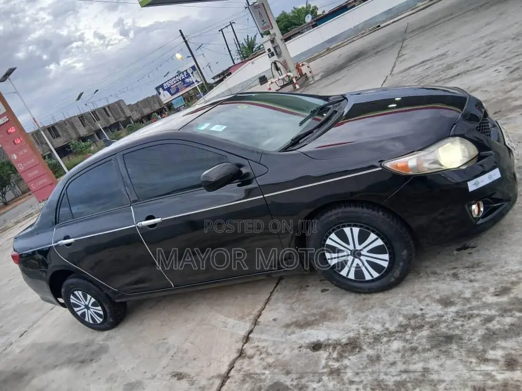 Toyota Corolla LE 4dr Sedan (1.8L 4cyl 4A) 2010 Black