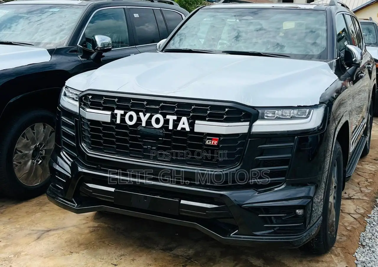 New Toyota Land Cruiser LC300 2025 Black