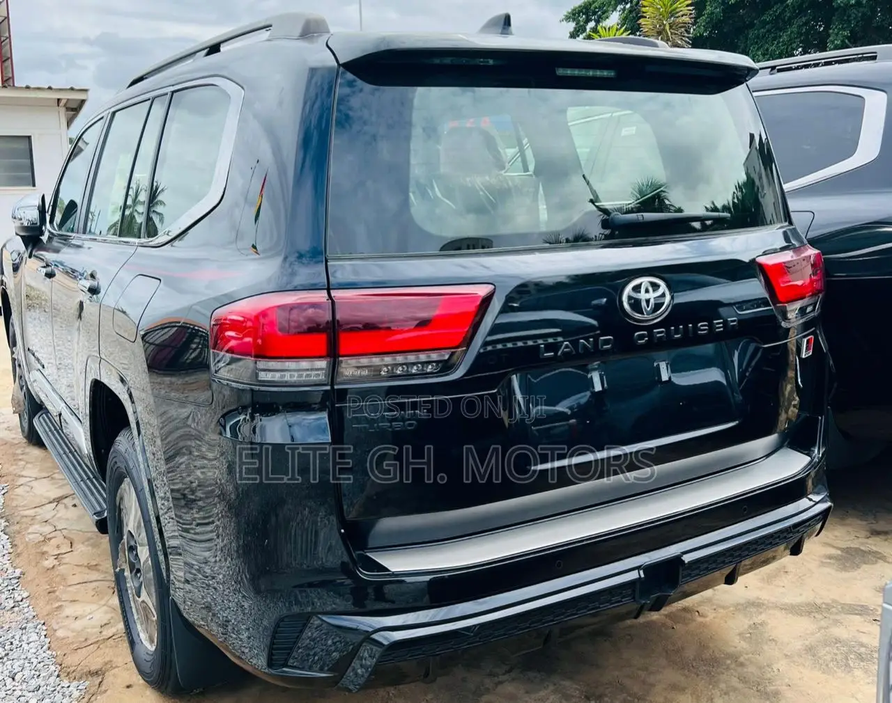 New Toyota Land Cruiser LC300 2025 Black