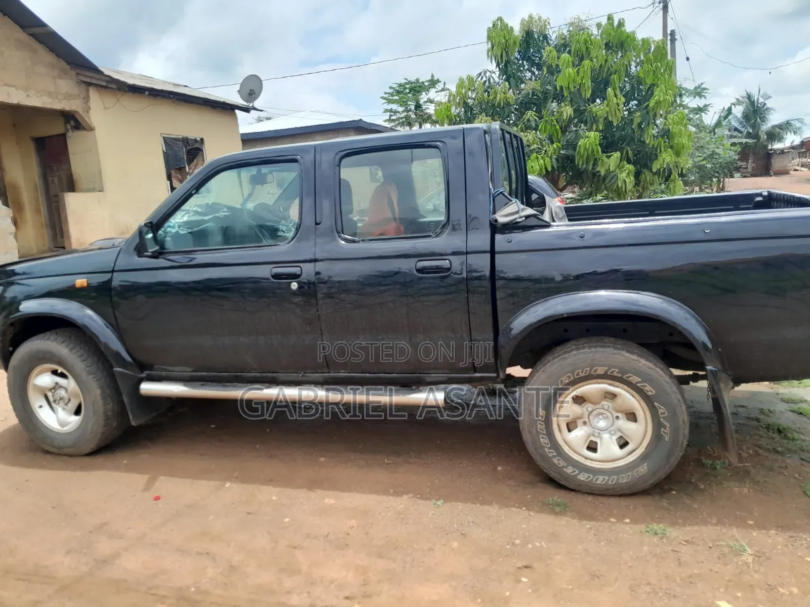 Nissan Hardbody 2000 Black