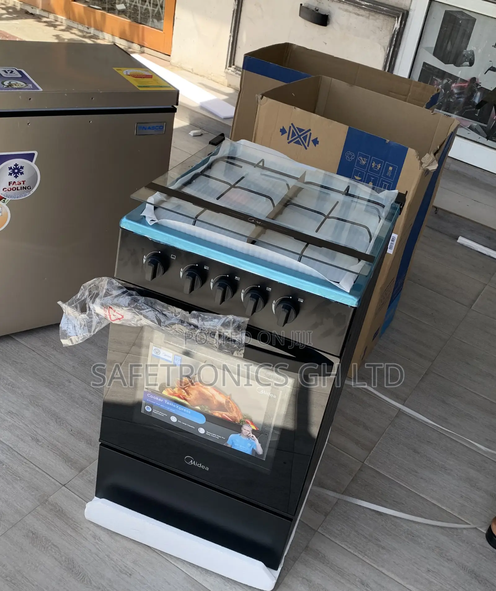 Recommend Black Midea 4 Burner Gas Cooker