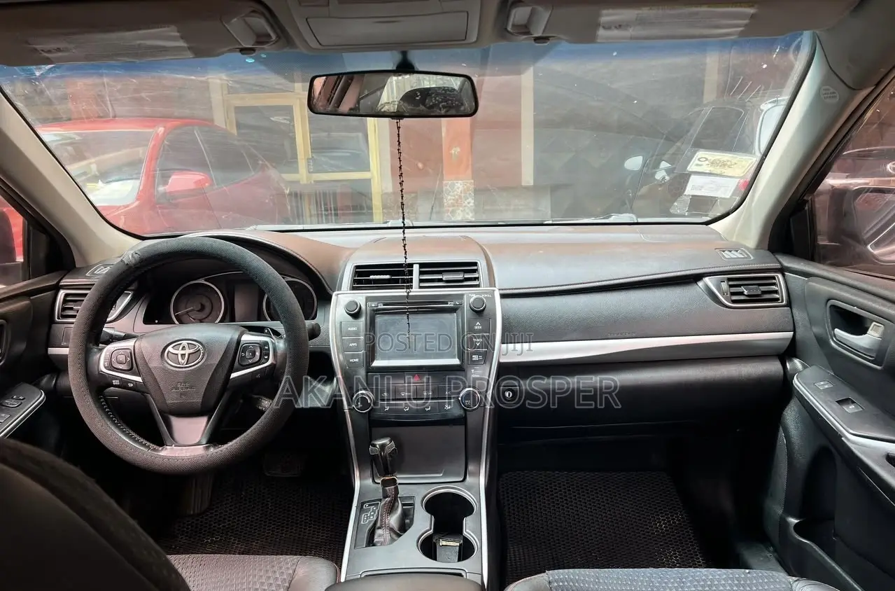 Toyota Camry 2016 Black