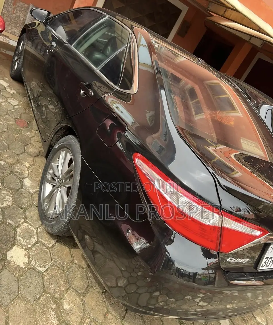 Toyota Camry 2016 Black