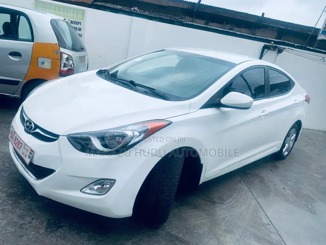 Hyundai Elantra GLS Sedan FWD (1.8L 4cyl 6A) 2013 White
