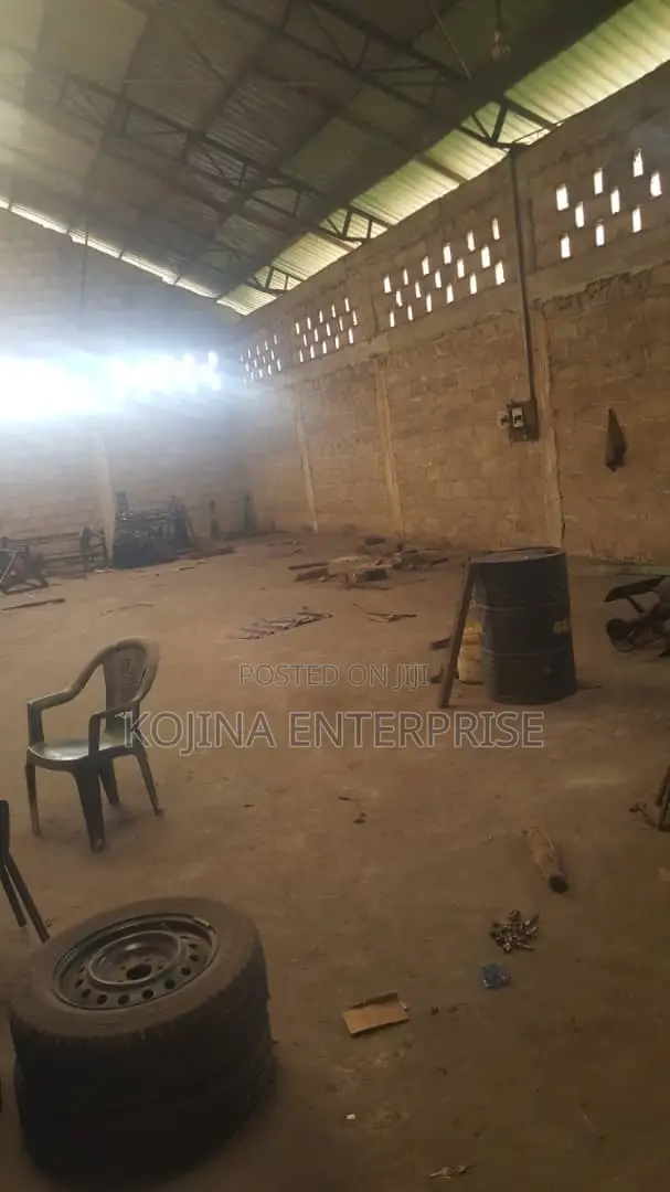 Commercial Warehouse Property for Sale – Sokoban Wood