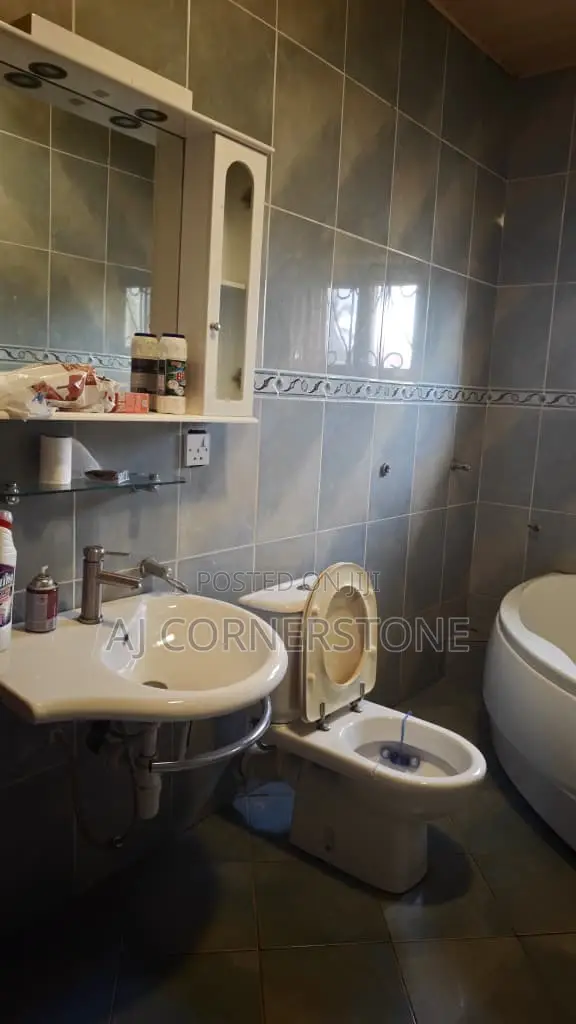 6bdrm Mansion in Dome for sale