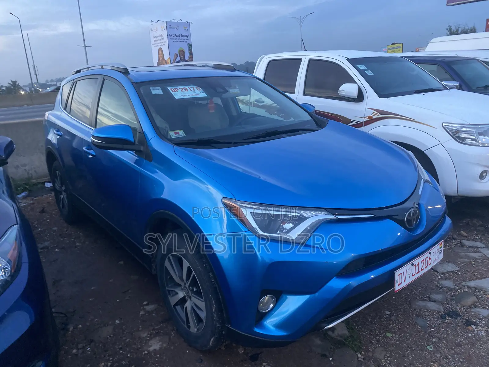 Toyota RAV4 2018 Blue