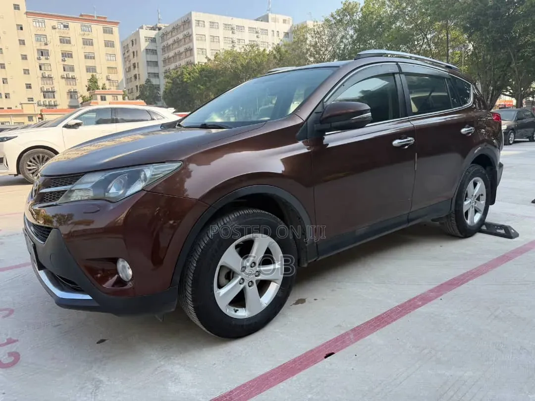 Toyota RAV4 LE 4dr SUV AWD (2.5L 4cyl 6A) 2014 Brown