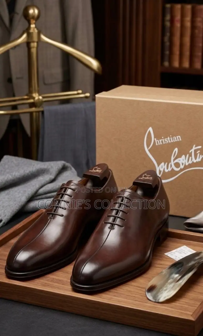 Christian Louboutin Greggo Leather Oxford Shoe