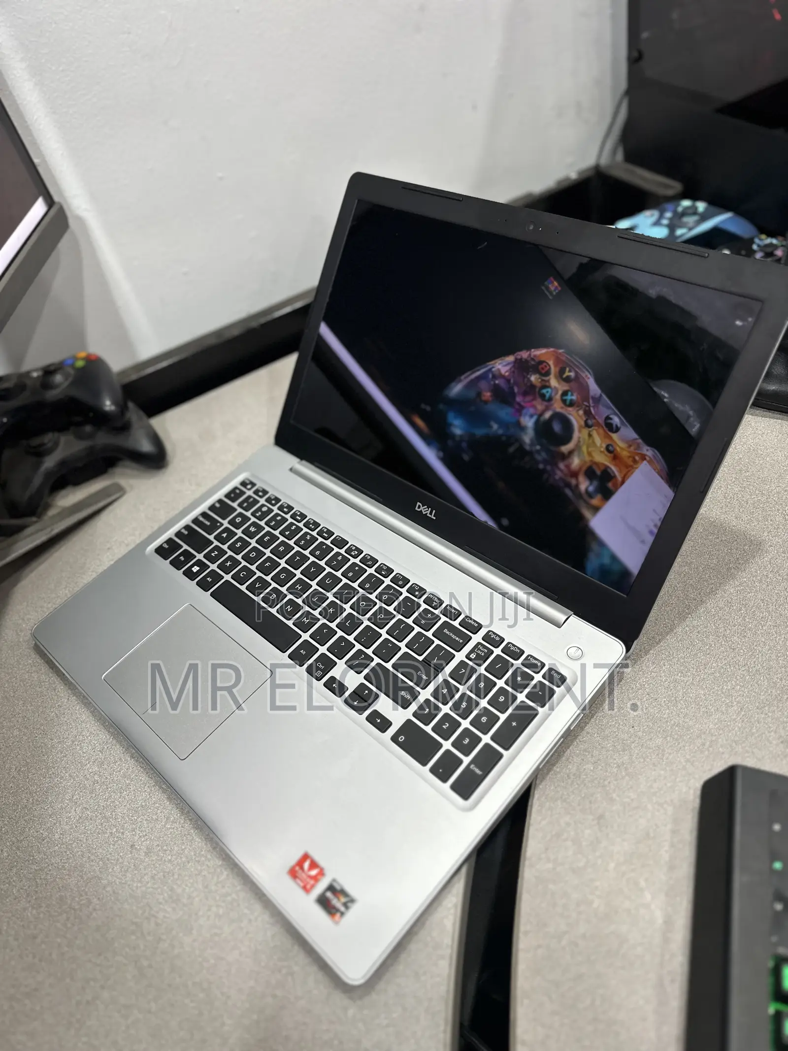 Laptop Dell Inspiron 15 8GB AMD Ryzen 5 SSD 256GB