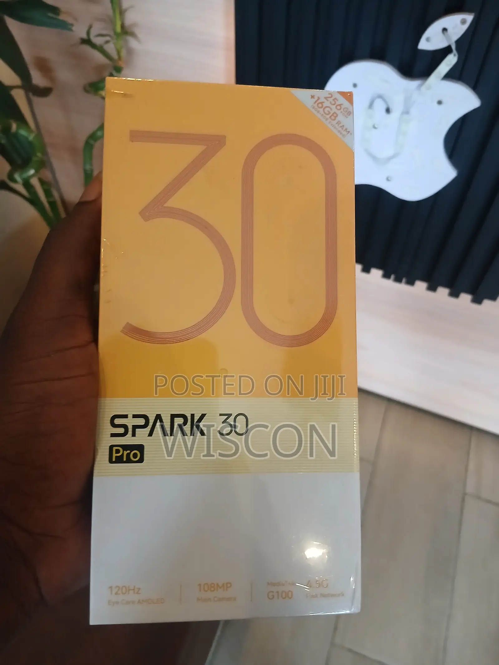 New Tecno Spark 30 Pro 256 GB Gold