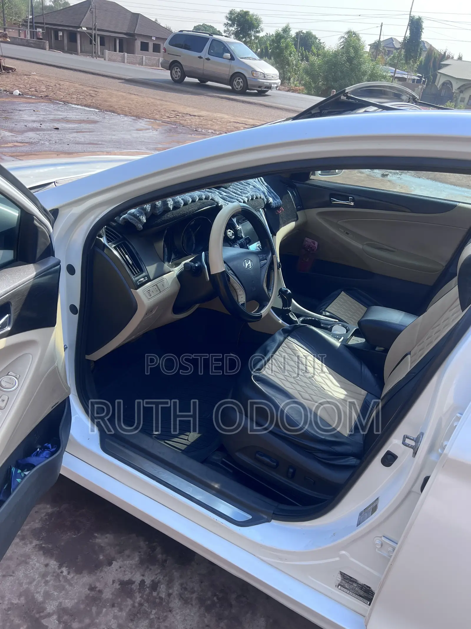 Hyundai Sonata Limited 2.0T Sedan (2.0L 4cyl 6A) 2013 White