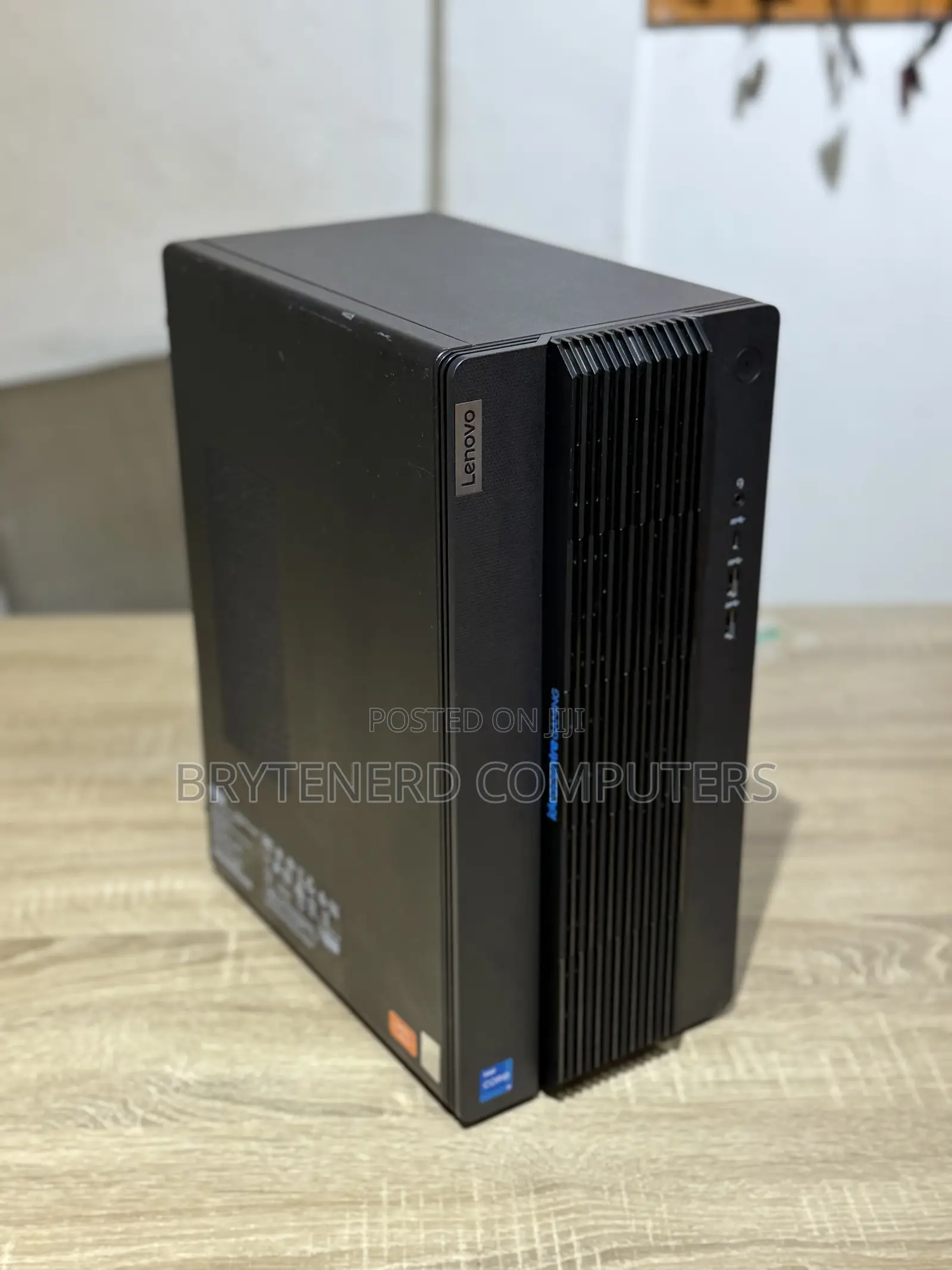 Desktop Computer Lenovo ideacentre 720 16GB Intel Core i5 SSD 512GB
