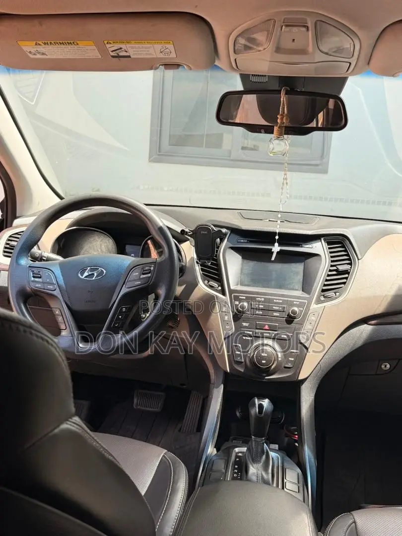 Hyundai Santa Fe SE AWD 2018 Black