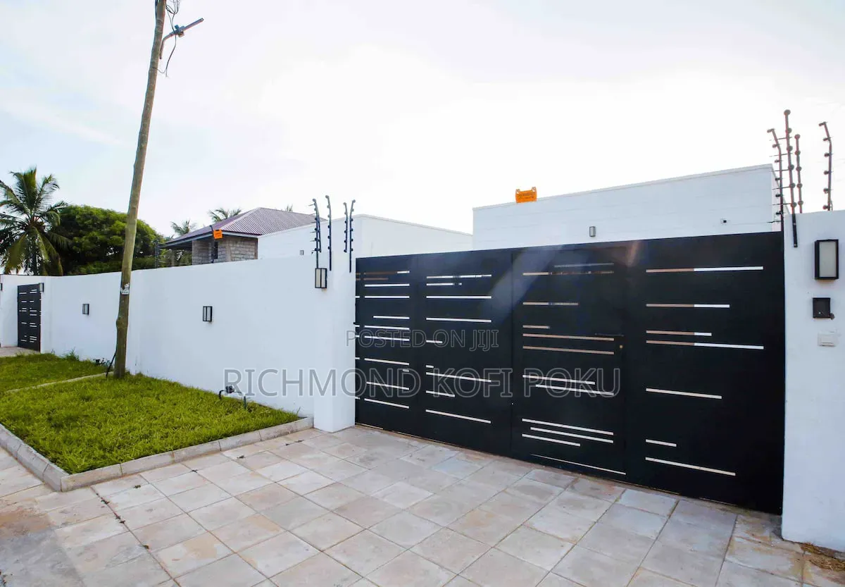 3bdrm House in Kofis Realty, Sakumono for sale