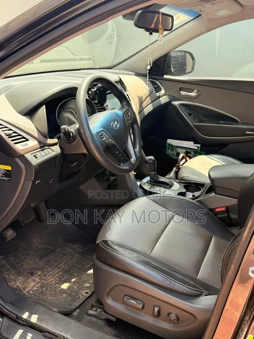 Hyundai Santa Fe SE AWD 2018 Black