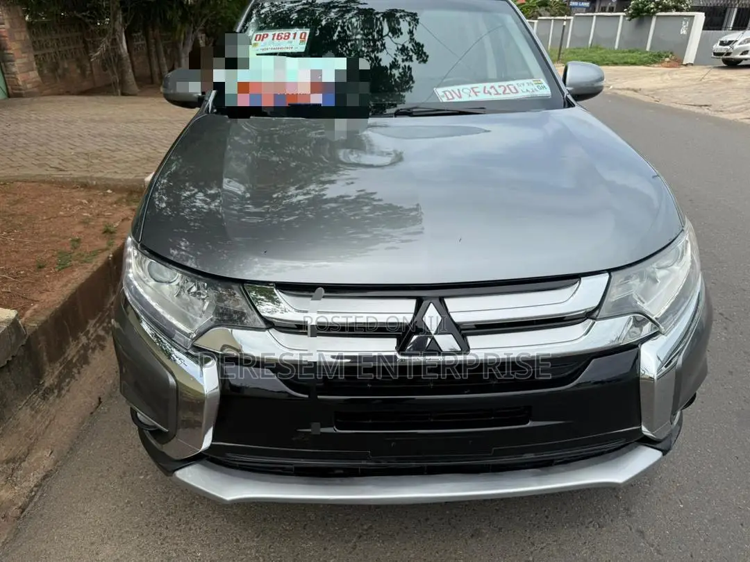 Mitsubishi Outlander SE FWD 2017 Gray