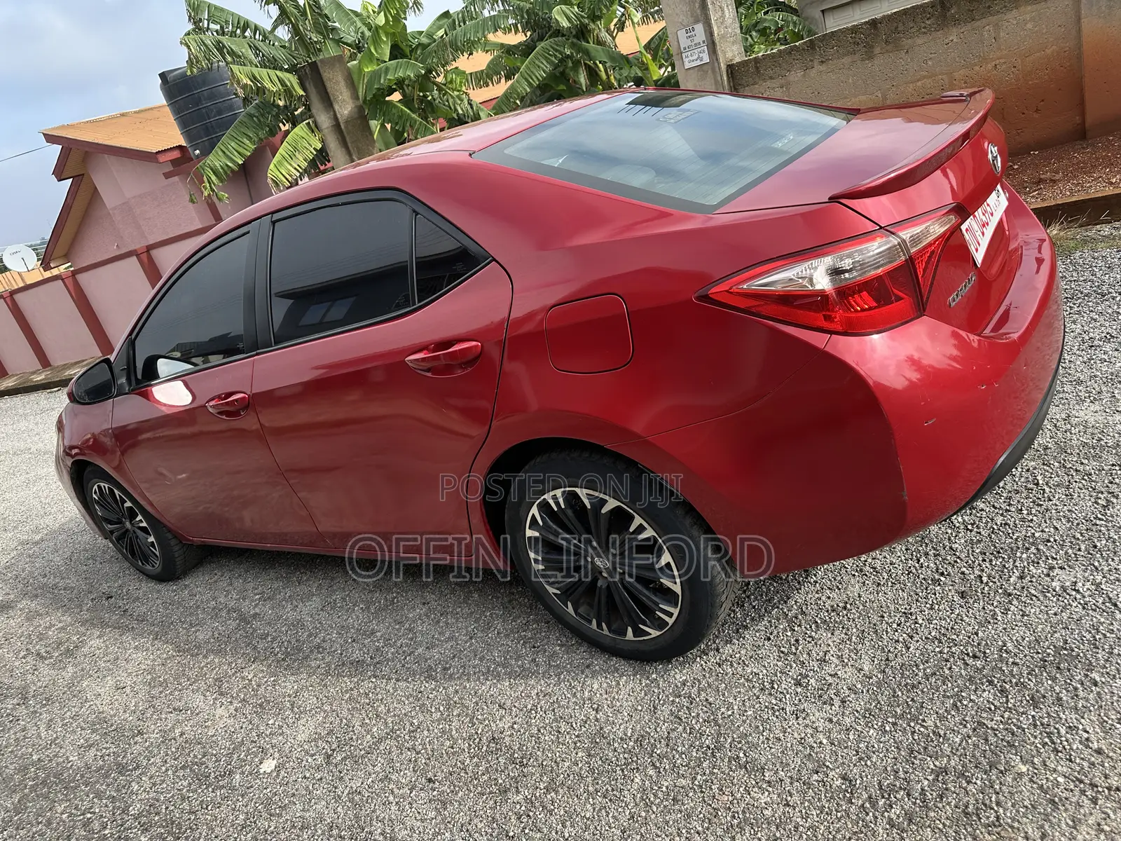Toyota Corolla LE 4dr Sedan (1.8L 4cyl CVT) 2017 Red