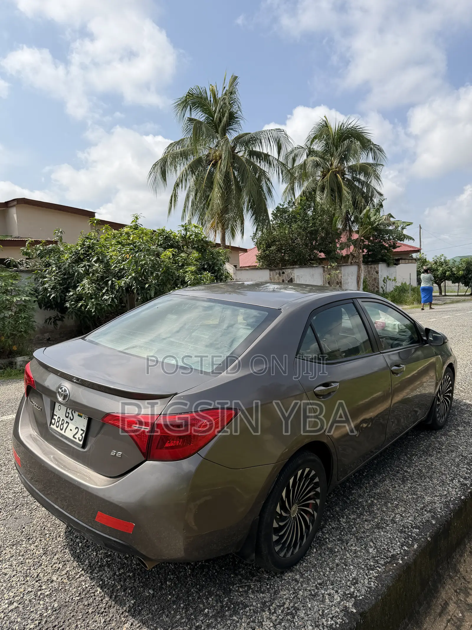 Toyota Corolla SE 4dr Sedan (1.8L 4cyl CVT) 2017 Gray