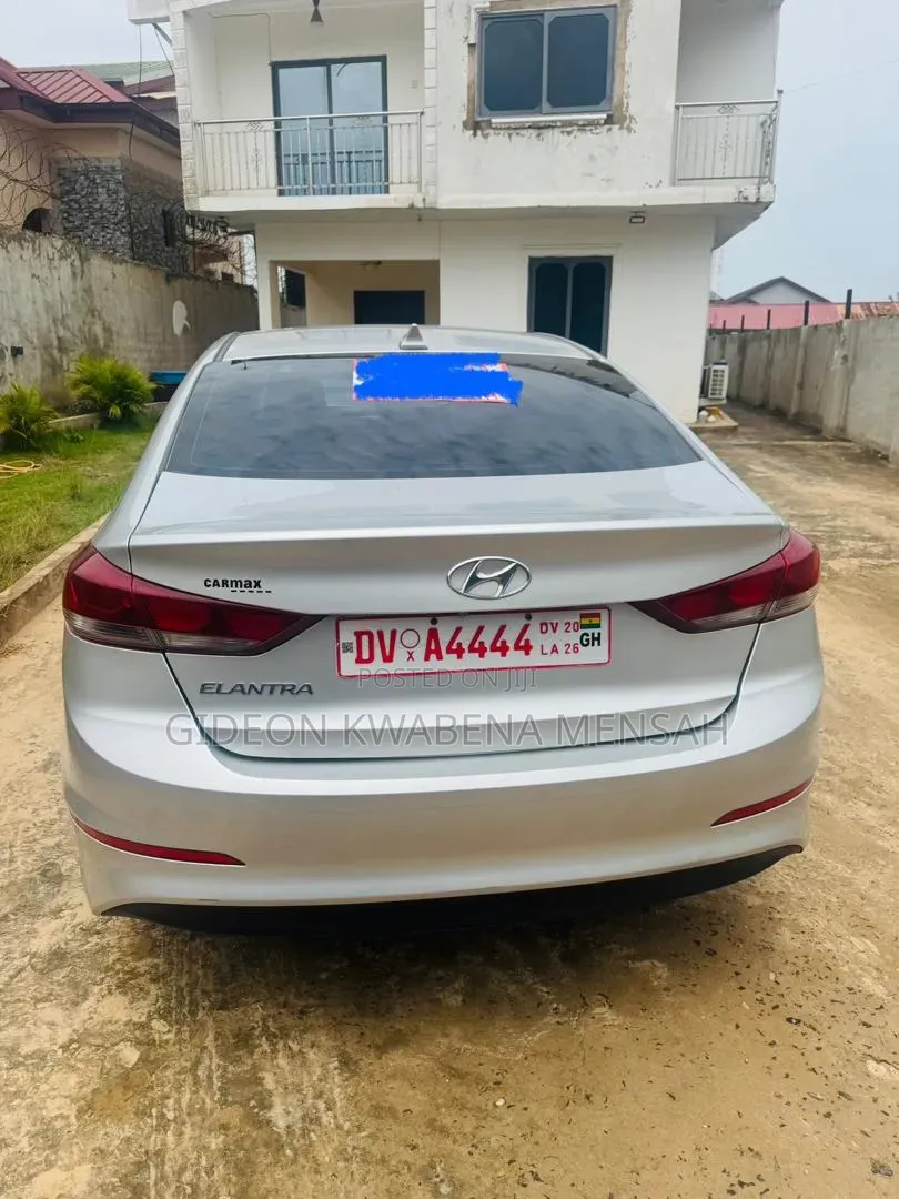 Hyundai Elantra 2017 White