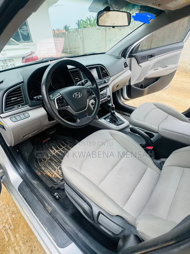 Hyundai Elantra 2017 White