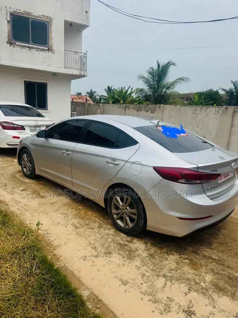 Hyundai Elantra 2017 White