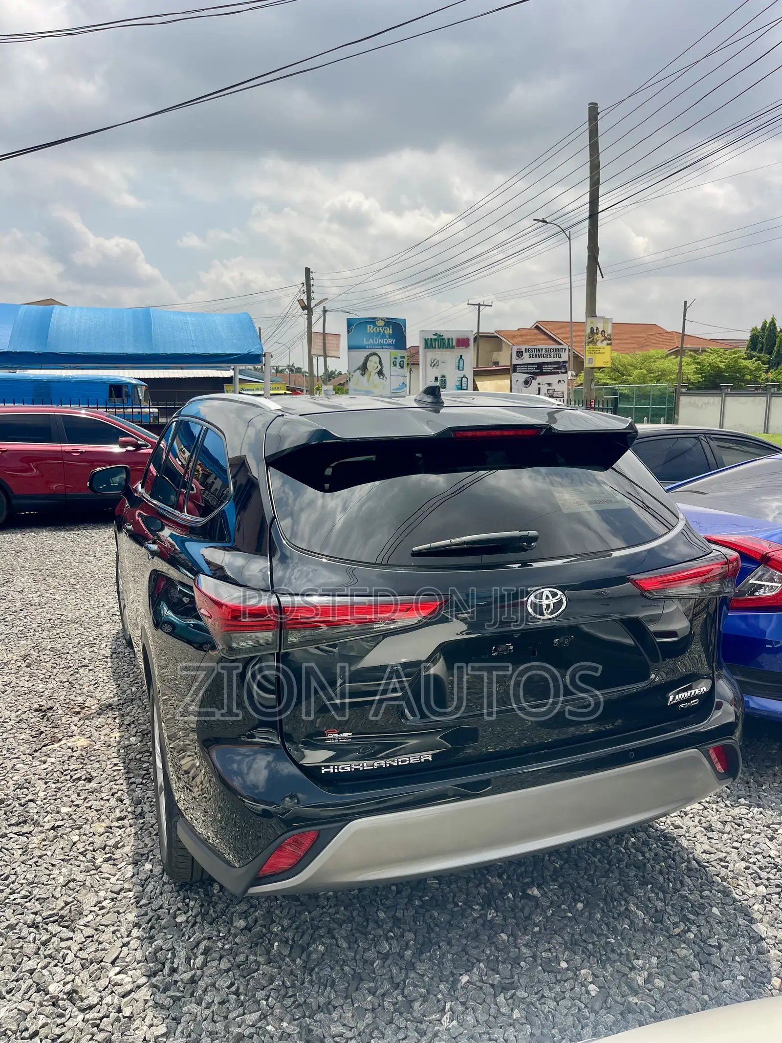 Toyota Highlander Limited AWD 2023 Black