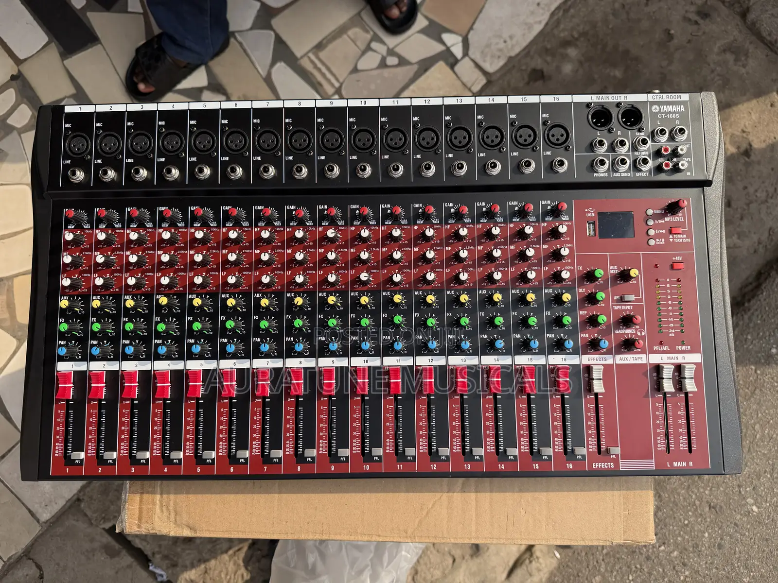 Yamaha Ct-16 Professional 16-Channel Dj Mixing Console With Usb.
