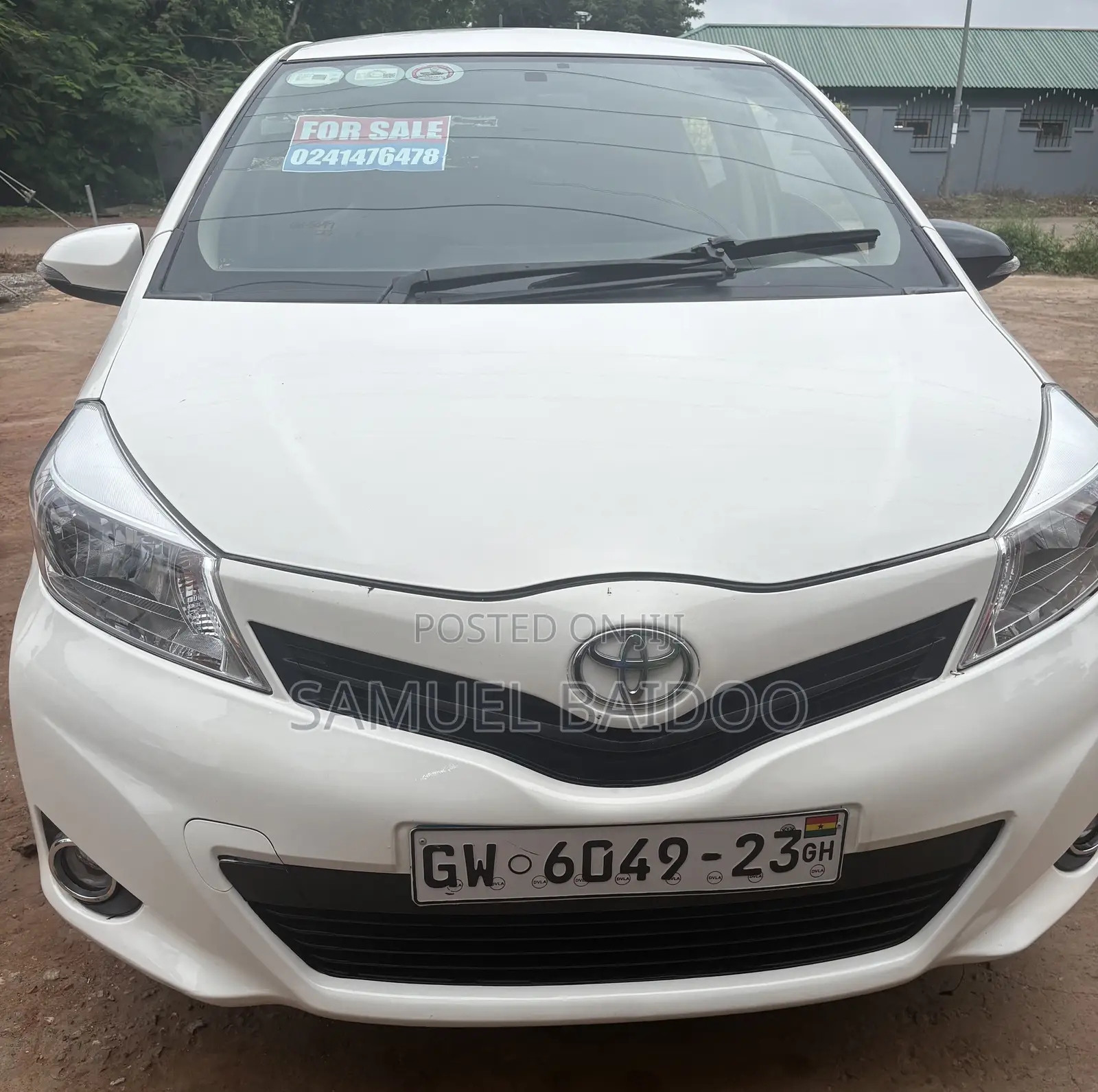 Toyota Vitz 2012 White