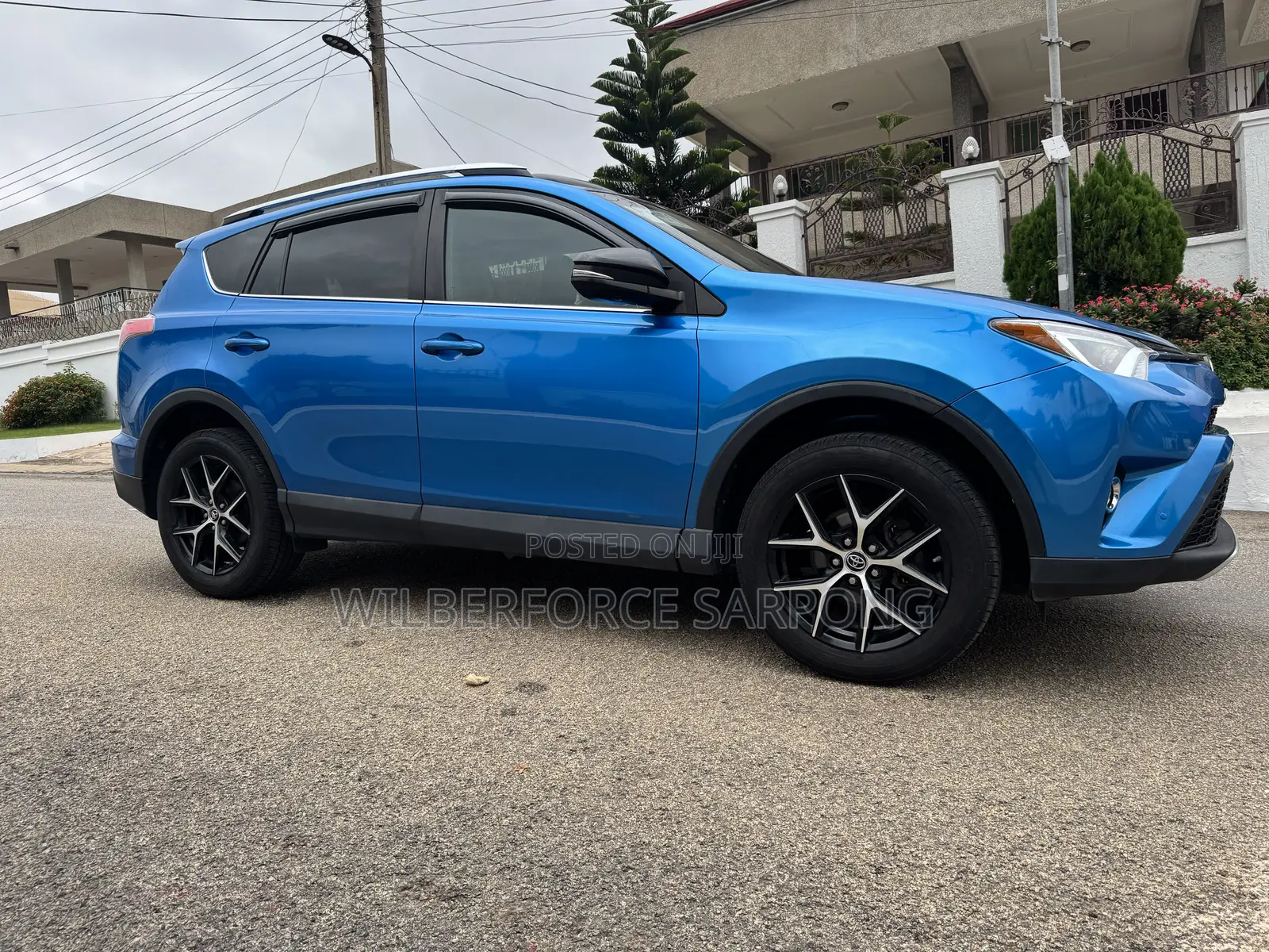 Toyota RAV4 SE AWD (2.5L 4cyl 6A) 2016 Blue