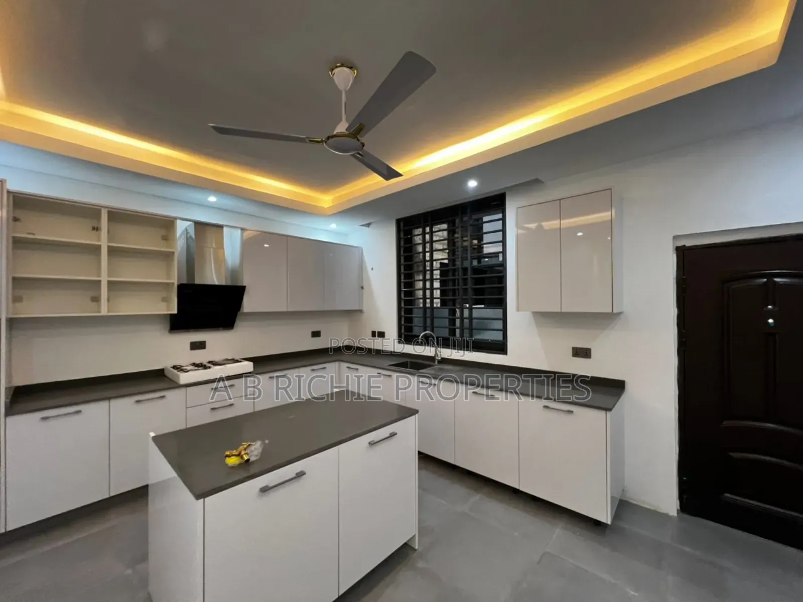 3bdrm Townhouse/Terrace in Ab Richie Properties, Papao for sale