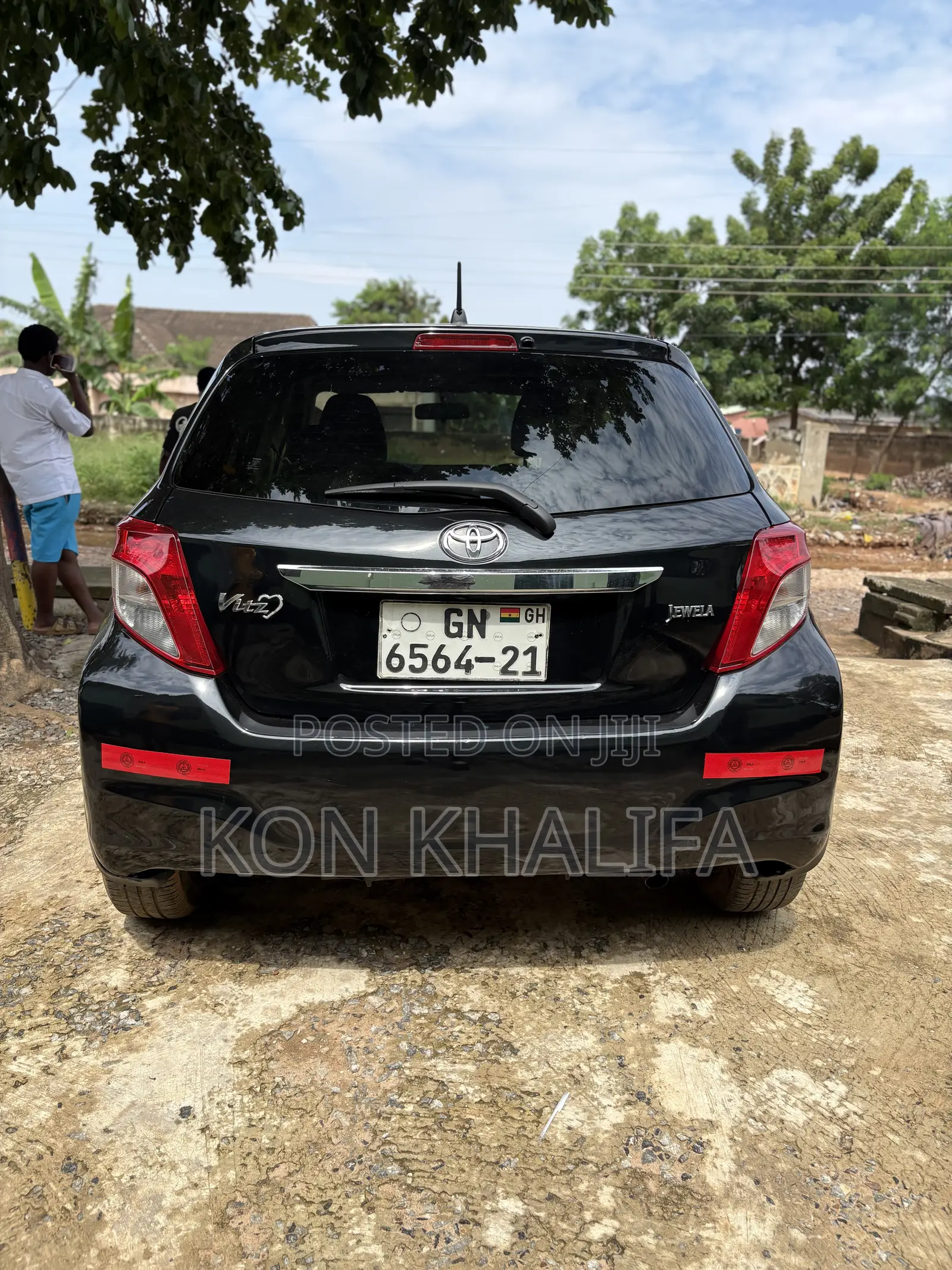Toyota Vitz 2012 Black