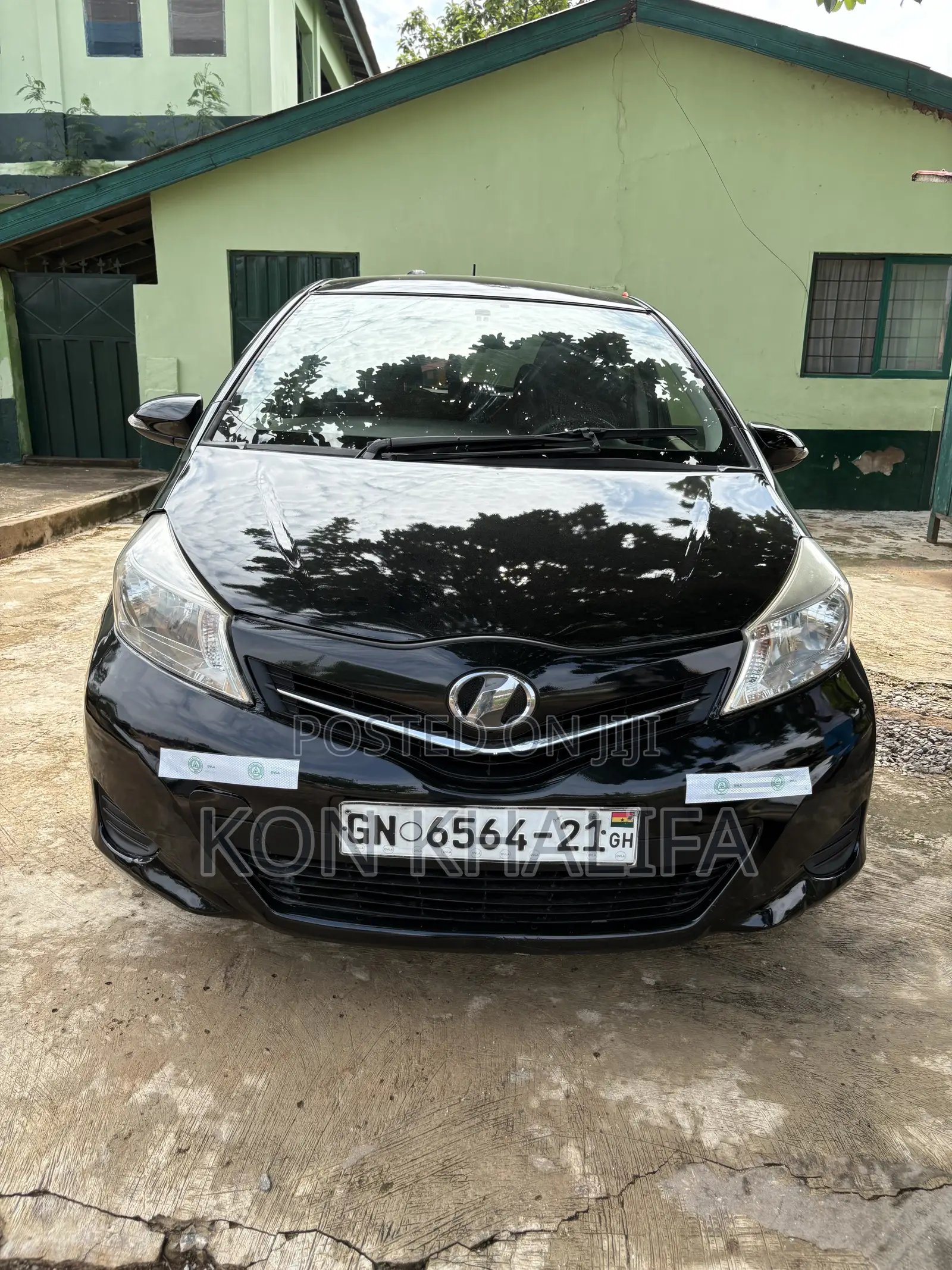 Toyota Vitz 2012 Black