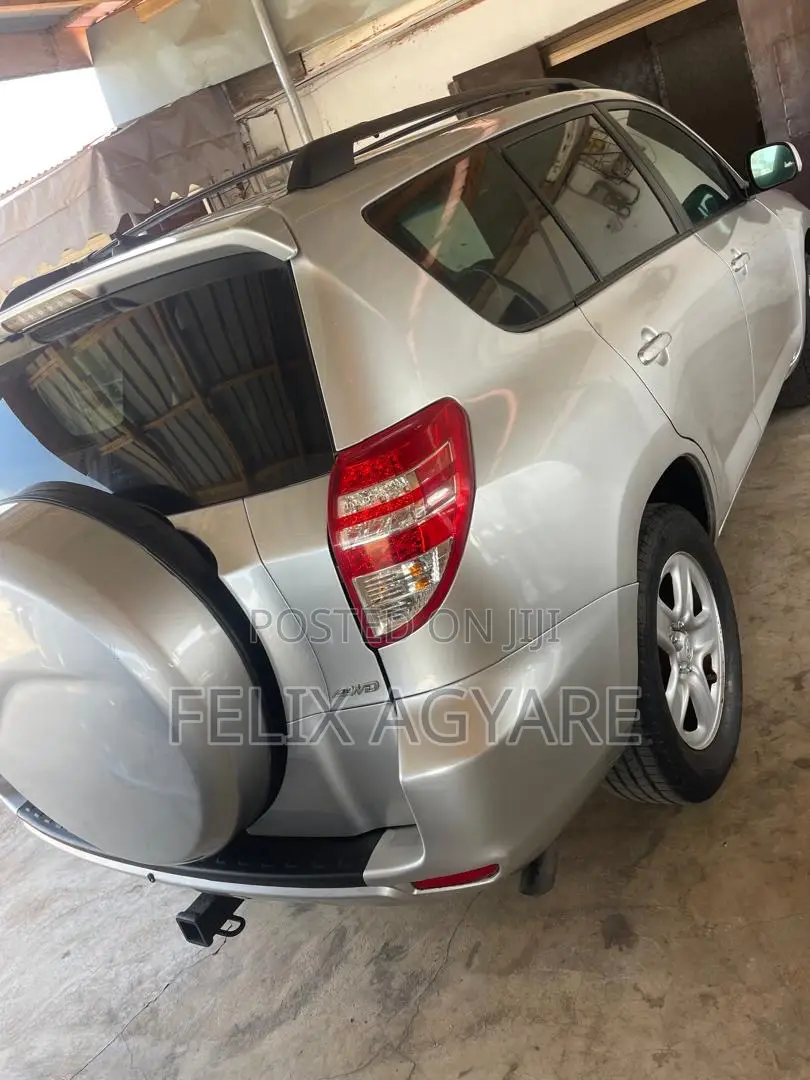 Toyota RAV4 2012 Silver
