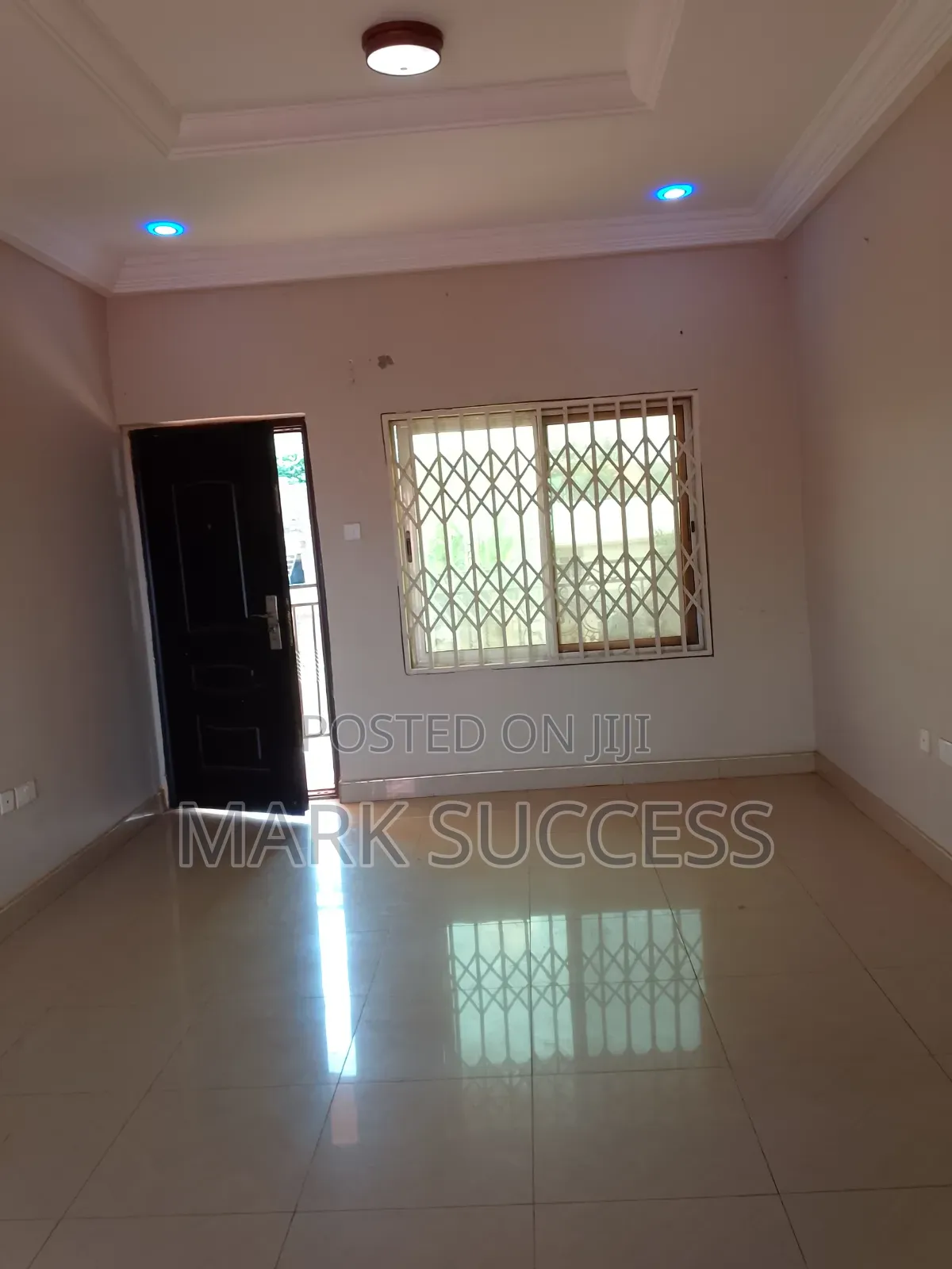 1bdrm Apartment in West Hills Mall Area for rent
