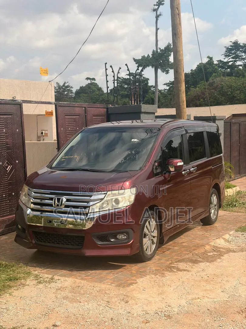 Honda Stepwgn 2013 Burgundy