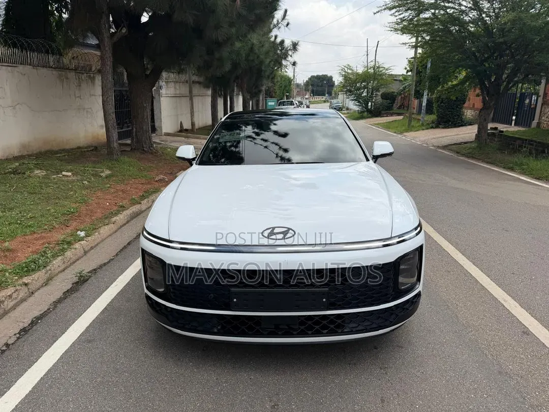 Hyundai Grandeur 2025 White