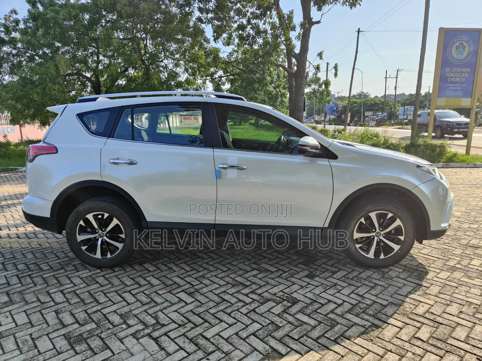 Toyota RAV4 2017 White