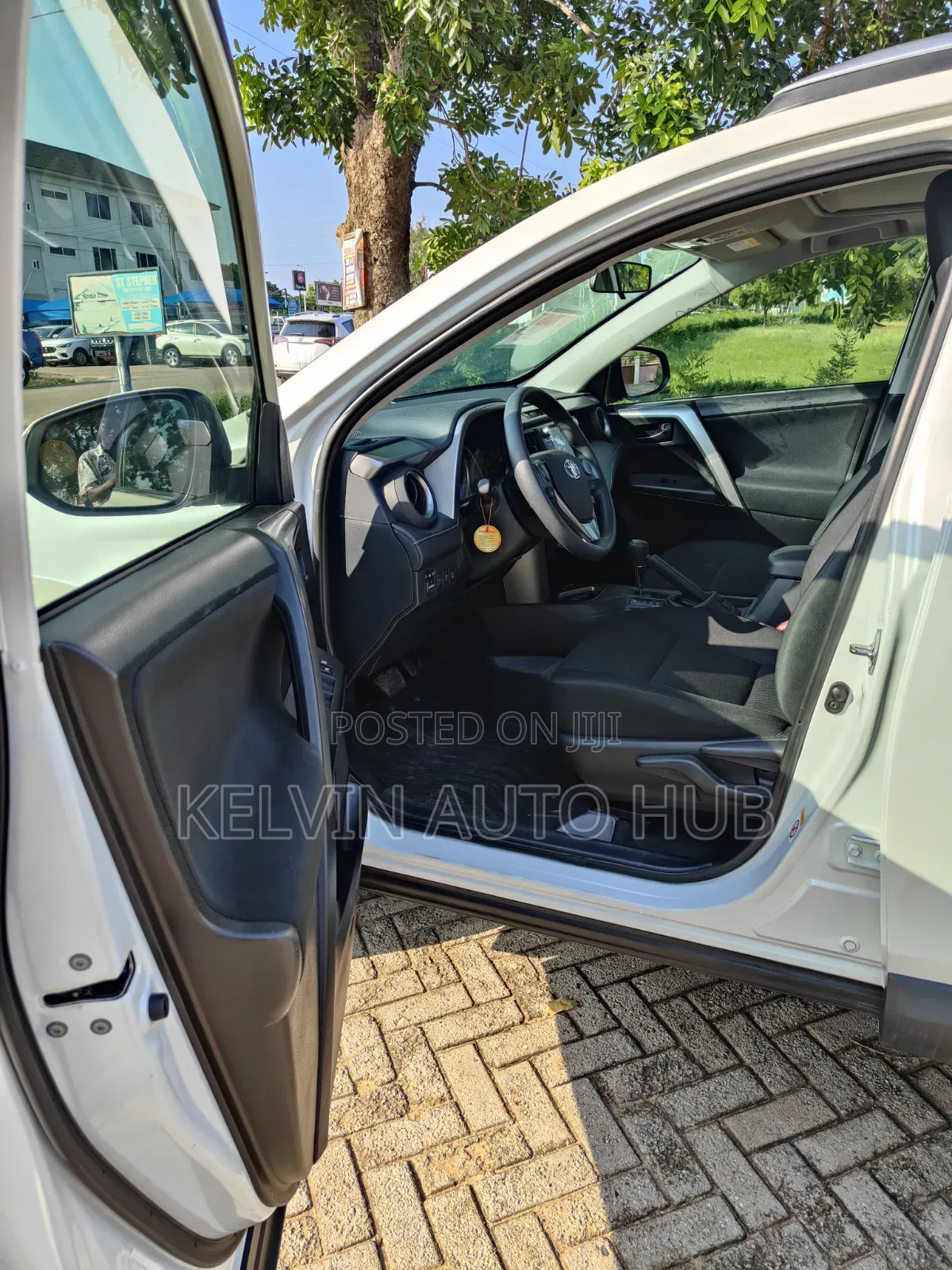 Toyota RAV4 2017 White