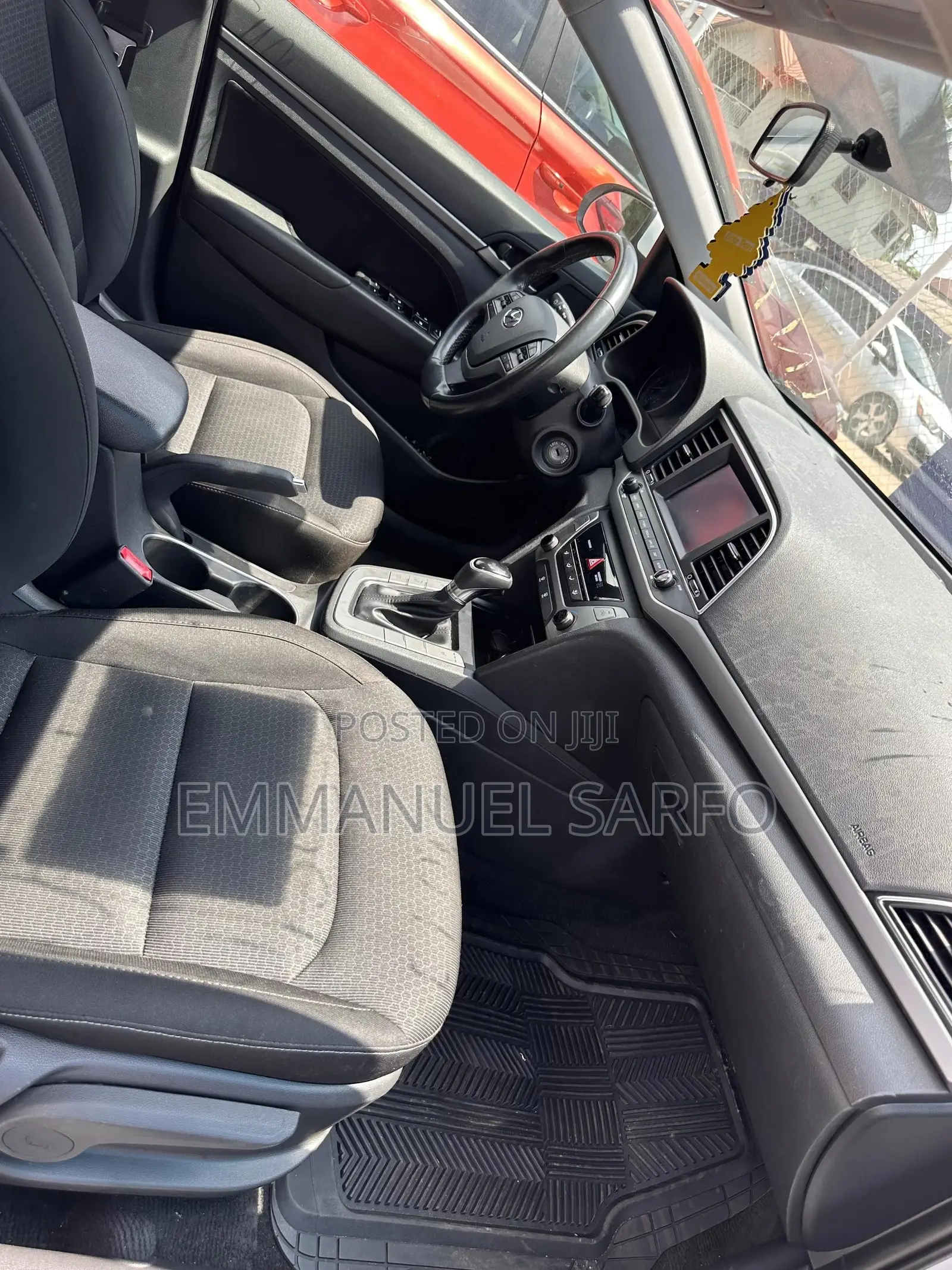 Hyundai Elantra SE Sedan FWD (2.0L 4cyl 6M) 2017 White