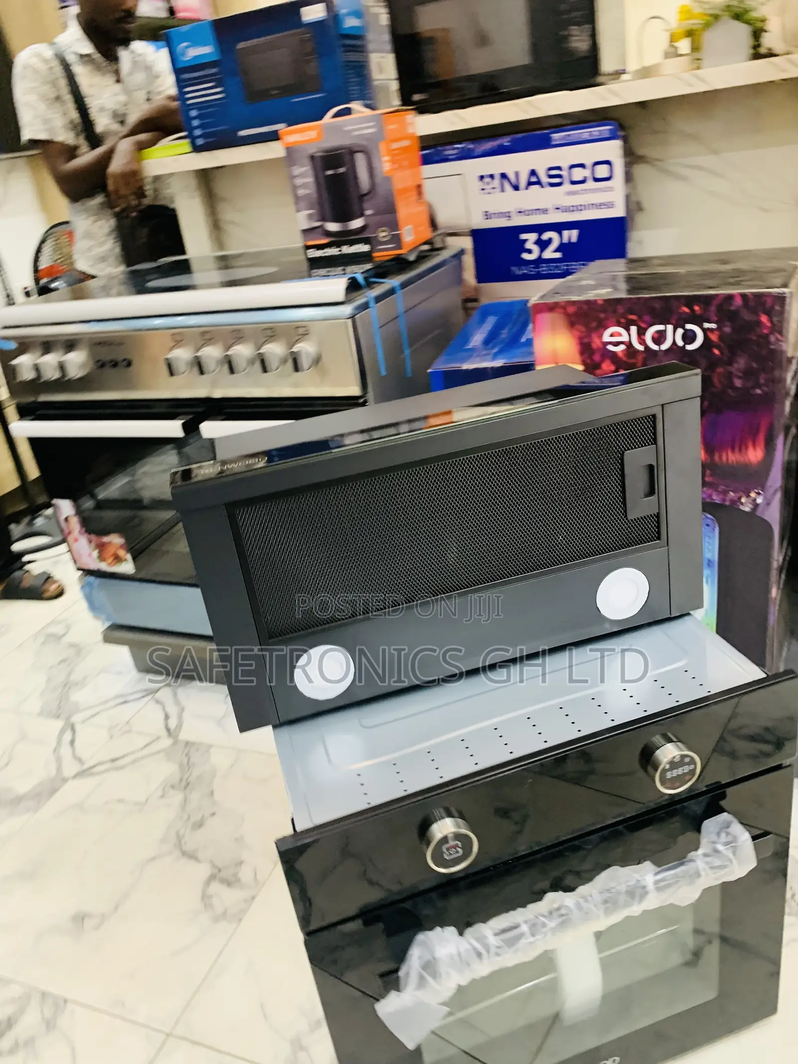 Neatly Sealed Kenwood 90cm Extractor Black (Range Hood).