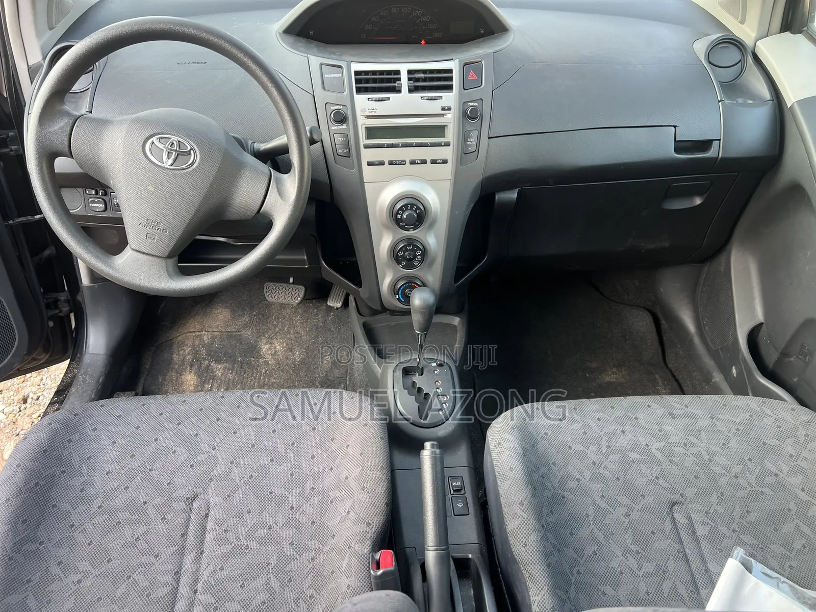 Toyota Vitz 1.3 AWD 3dr 2010 Black