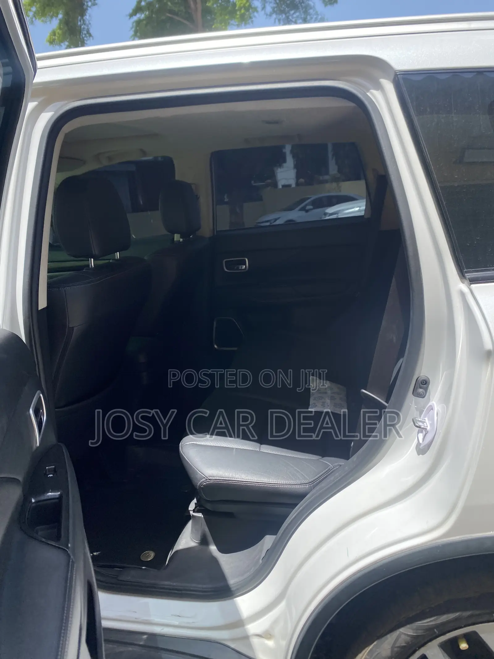 Mitsubishi Outlander 2018 White