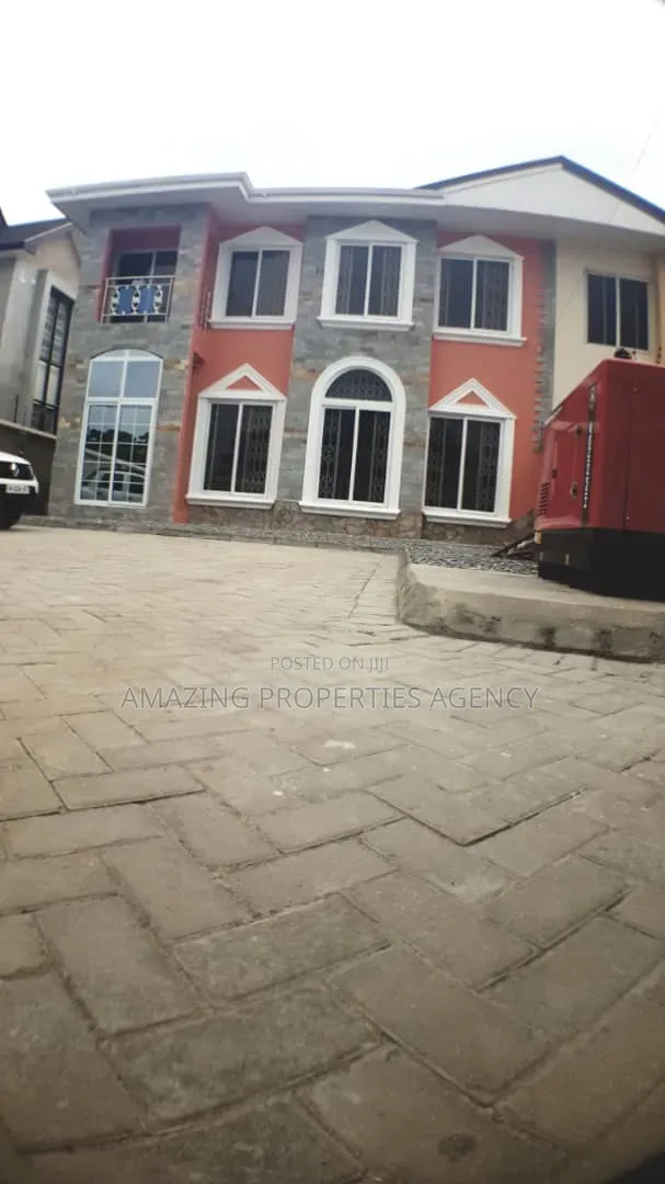 5bdrm House in Tema Community 12, Accra Metropolitan for rent