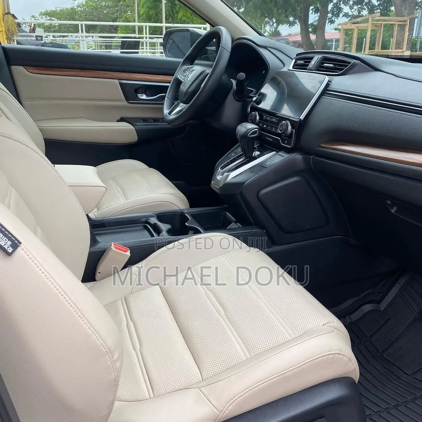 Honda CR-V Touring FWD 2018 Beige