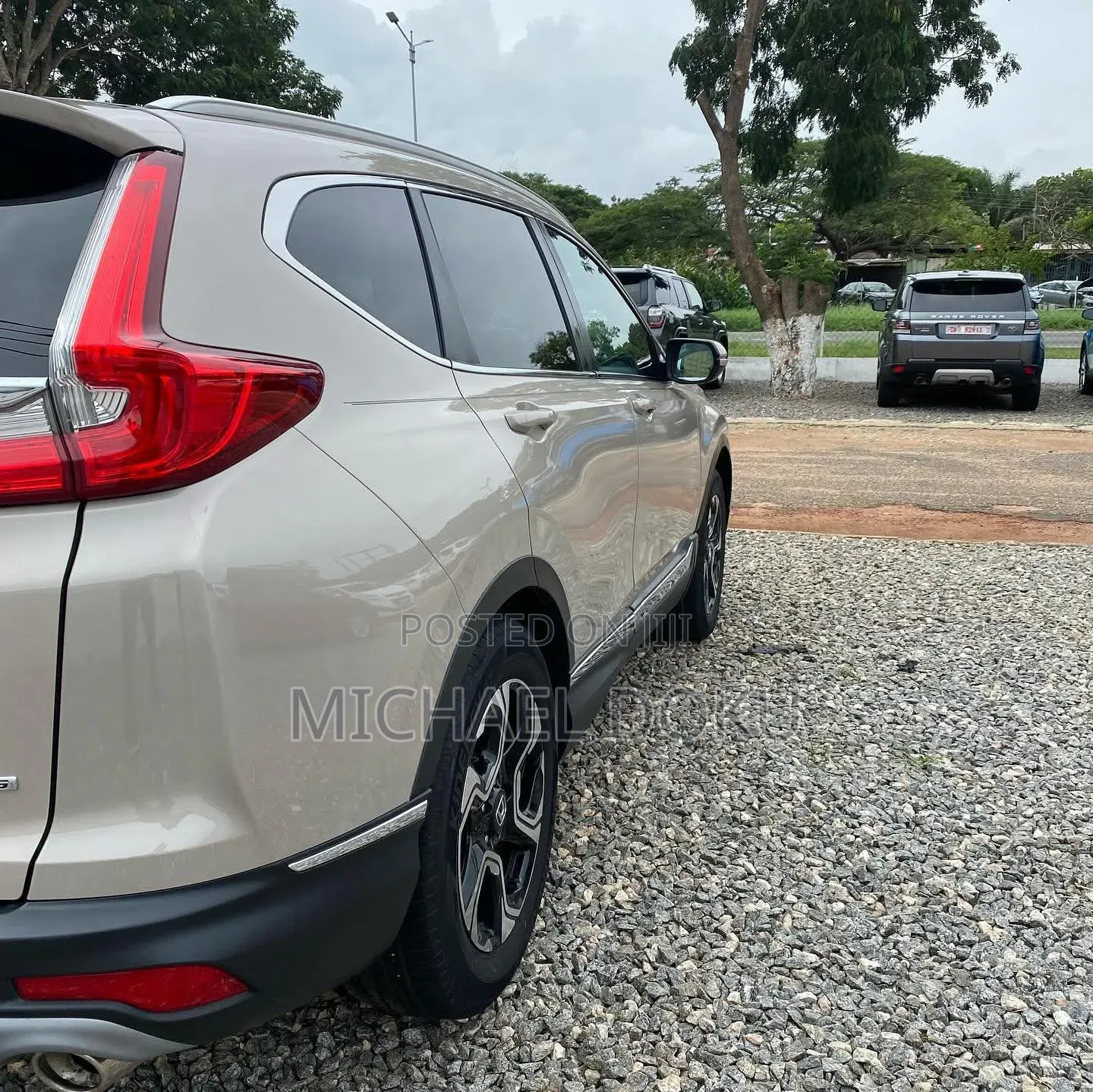 Honda CR-V Touring FWD 2018 Beige